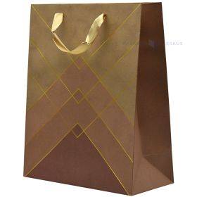 Popierinis dovanų maišelis juostelės rankenėlėmis, 26+12x32cm, rudi trikampiai kraft fone